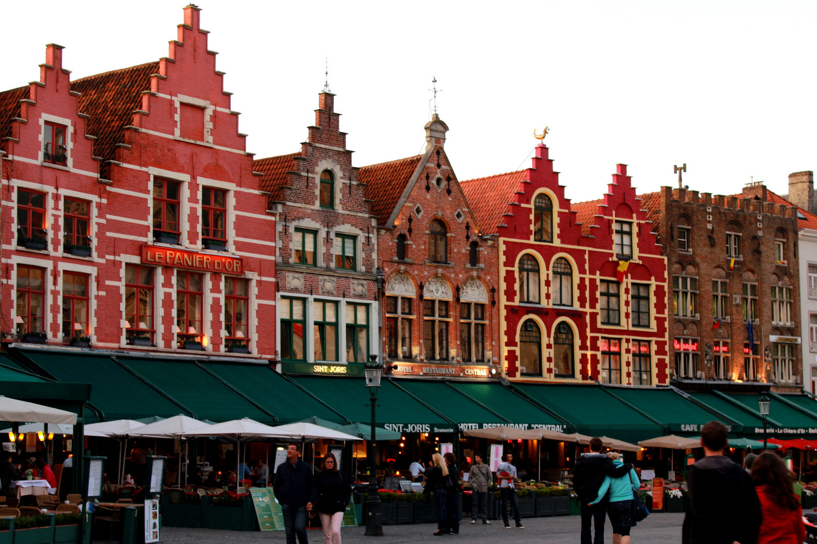 Blog Ativa_Bruges_Grote_Markt_photoby_Nine LaMaitre_by_visualhunt